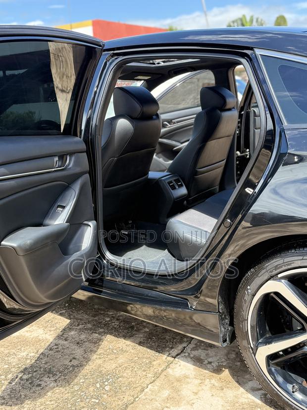 Honda Accord Sport (2.0L 4cyl Turbo 6M) 2019 Black