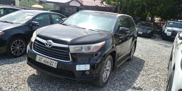 Toyota Highlander LE V6 4x4 (3.5L 6cyl 6A) 2016 Black