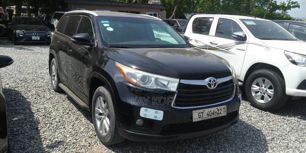 Toyota Highlander LE V6 4x4 (3.5L 6cyl 6A) 2016 Black