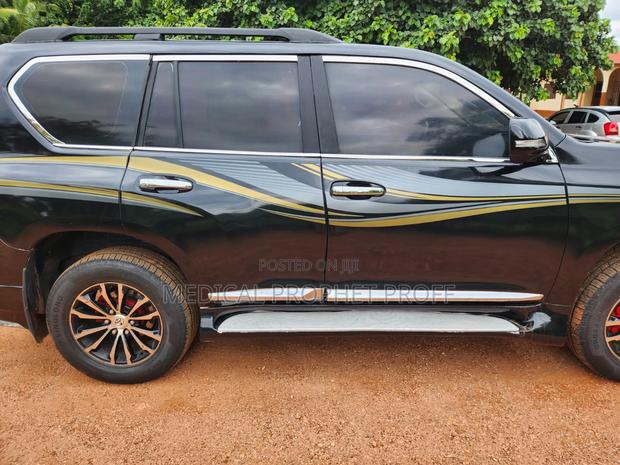 Toyota Land Cruiser Prado 2015 Black