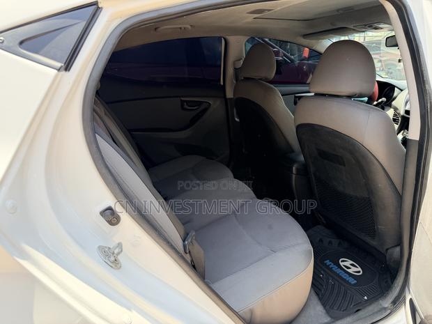 Hyundai Elantra GLS Sedan FWD (1.8L 4cyl 6M) 2013 White