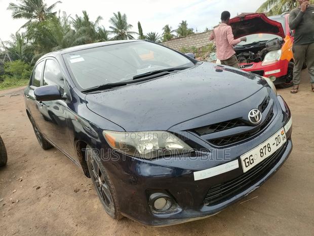 Toyota Corolla LE 4dr Sedan (1.8L 4cyl 4A) 2013 Blue
