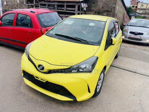 Toyota Vitz 1.3 FWD 3dr 2015 Yellow