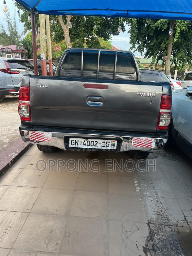 Toyota Hilux SR5 4x4 2015 Gray