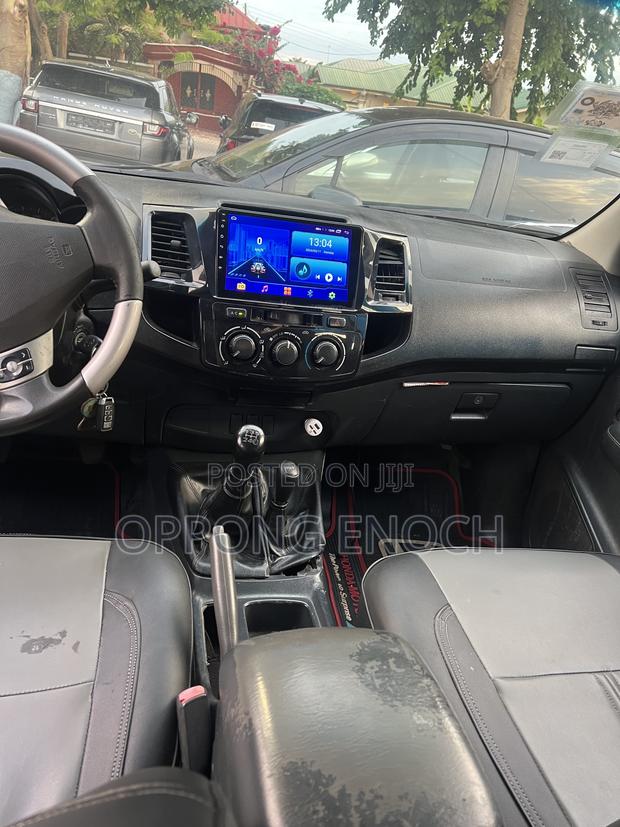 Toyota Hilux SR5 4x4 2015 Gray