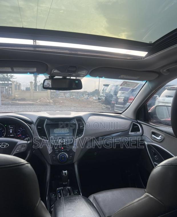 Hyundai Santa Fe 2014 Red