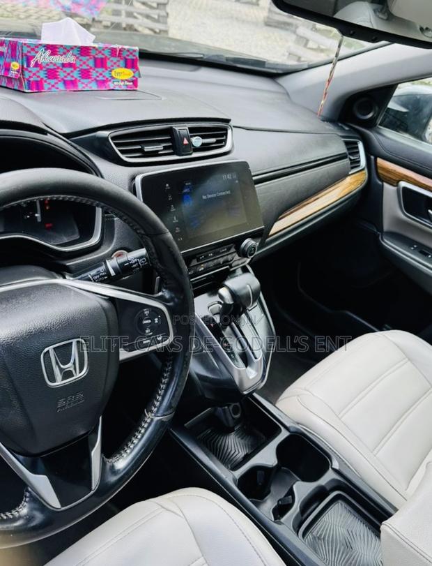 Honda CR-V Touring AWD 2018 Gray