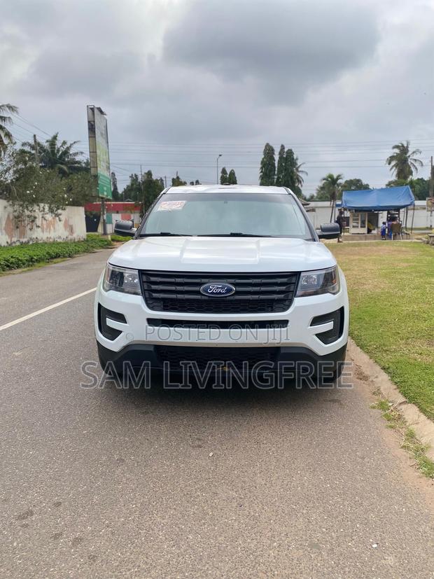 Ford Explorer Base AWD 2019 White