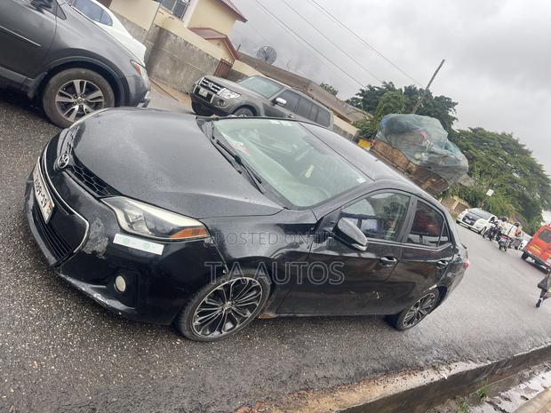 Toyota Corolla S 4dr Sedan (1.8L 4cyl CVT) 2016 Black