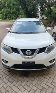 Nissan Rogue SV AWD 2016 White for sale