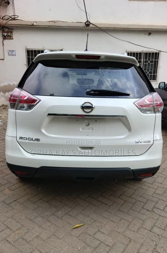 Nissan Rogue SV AWD 2016 White