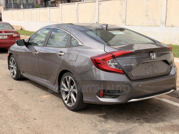 Honda Civic Touring Sedan 2019 Gray
