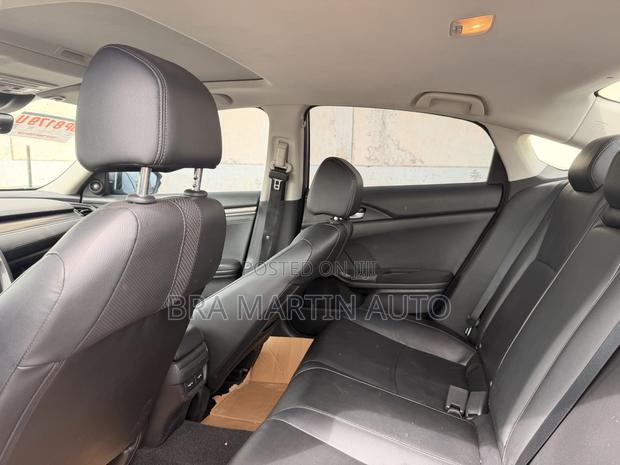 Honda Civic Touring Sedan 2019 Gray