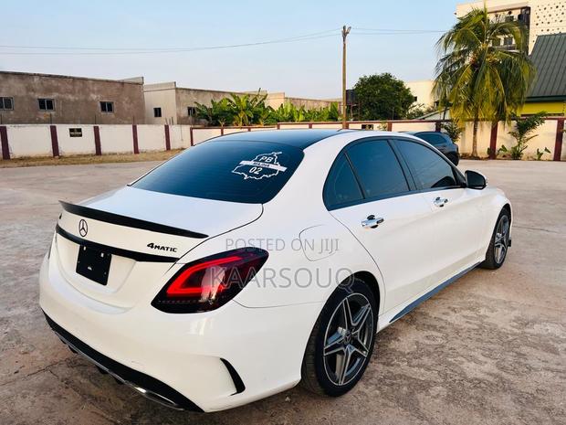 Mercedes-Benz C300 2019 White