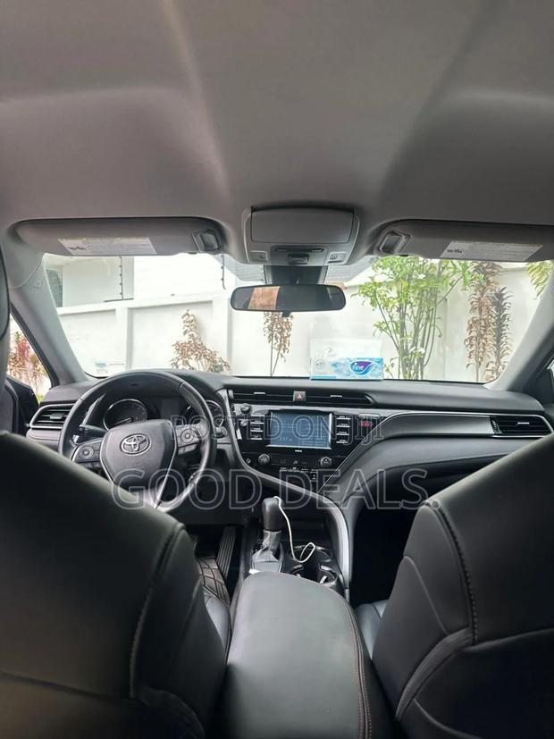 Toyota Camry Hybrid SE 2023 Black