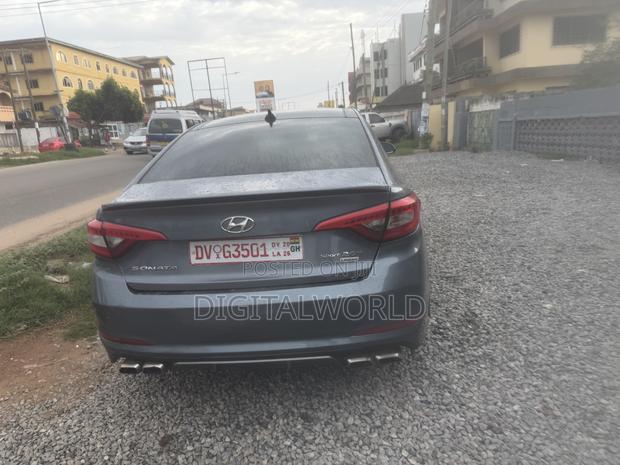 Hyundai Sonata Limited 2.0T 4dr Sedan (2.0L 4cyl Turbo 6A) 2015 Gray