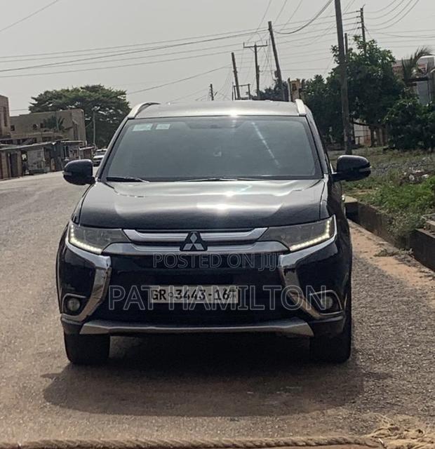 Mitsubishi Outlander 2016 Black