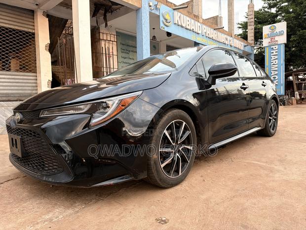Toyota Corolla LE 2021 Black