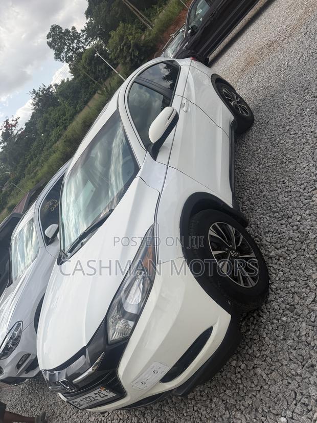 Honda HR-V 4dr SUV (1.5L 4cyl CVT) 2016 White