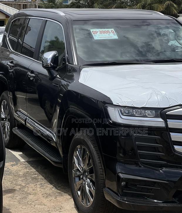 Toyota Land Cruiser 2024 Black