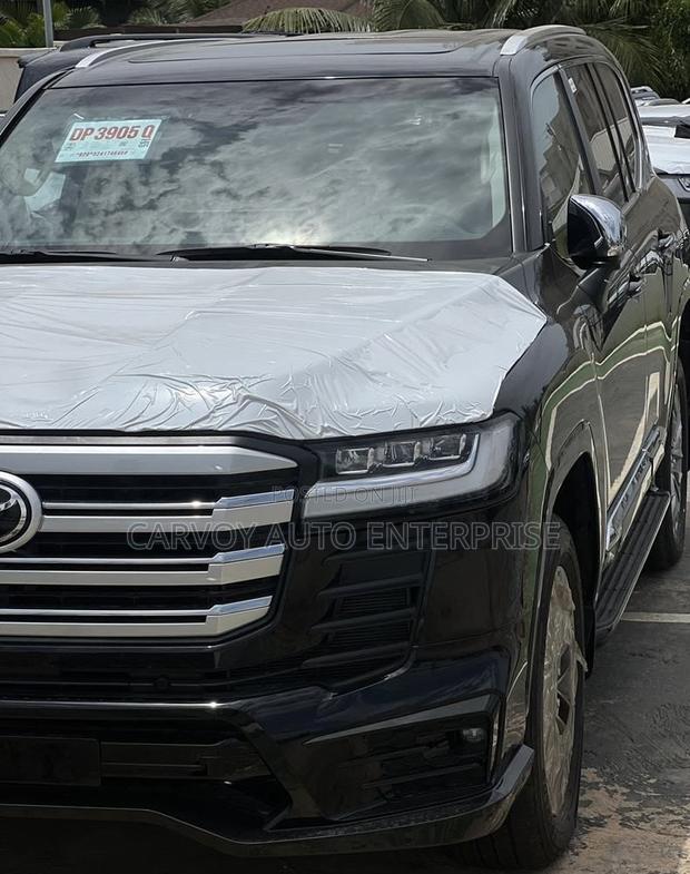 Toyota Land Cruiser 2024 Black