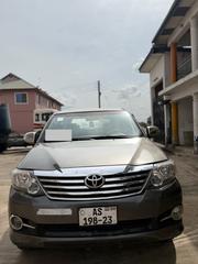 Toyota Fortuner 2.7 RWD 2015 Gold for sale