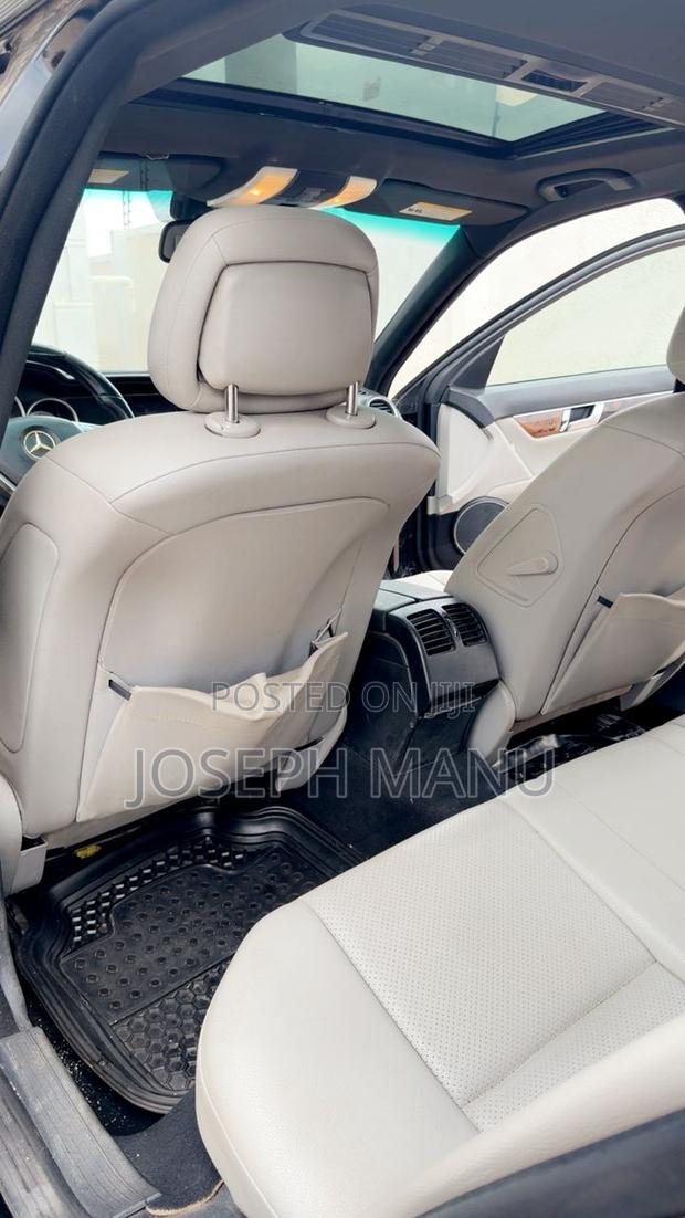 Mercedes-Benz C250 2012 Black