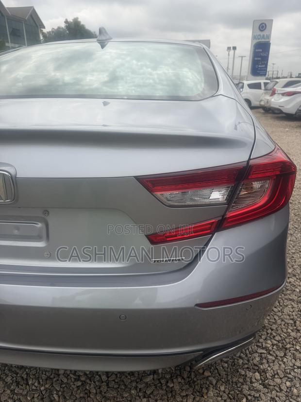 Honda Accord Touring 2018 Silver