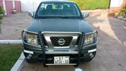 Nissan Navara 2.5 dCi 2010 Gray for sale