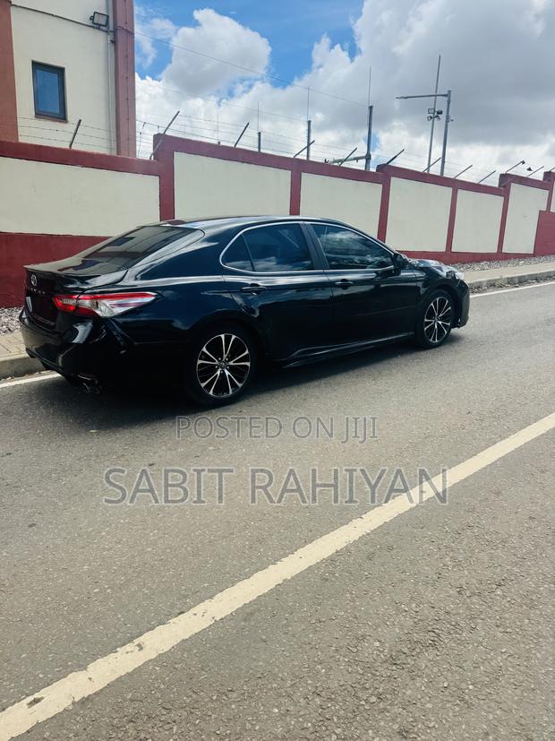 Toyota Camry SE (2.5L 4cyl 8A) 2019 Black