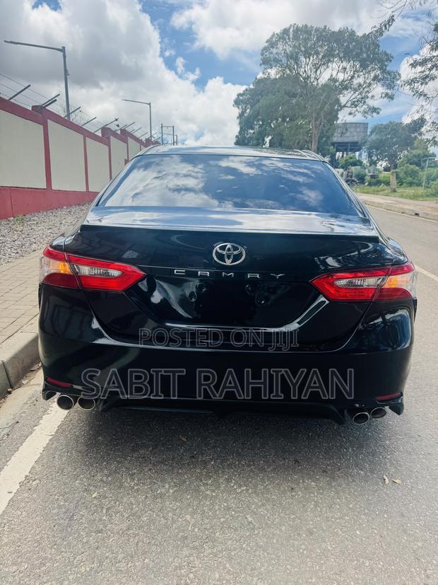 Toyota Camry SE (2.5L 4cyl 8A) 2019 Black