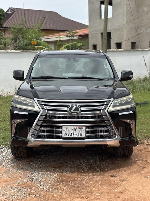 Lexus LX 2016 Black