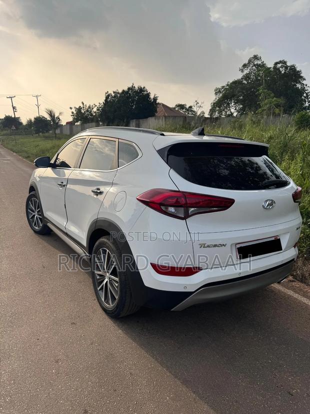 Hyundai Tucson 2016 White