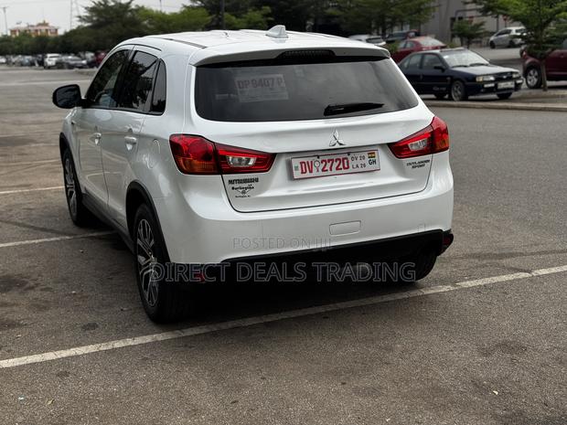 Mitsubishi Outlander ES FWD 2017 White