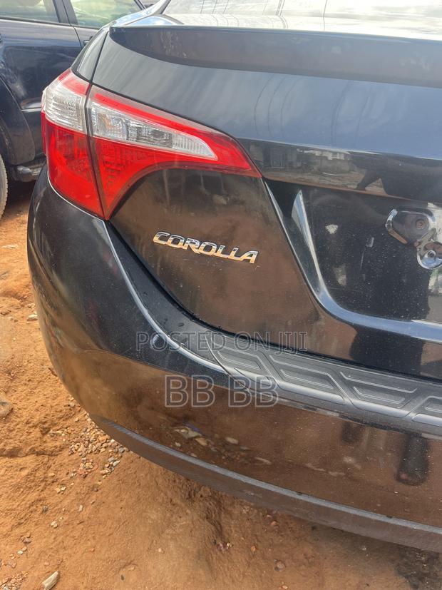 Toyota Corolla 2016 Black