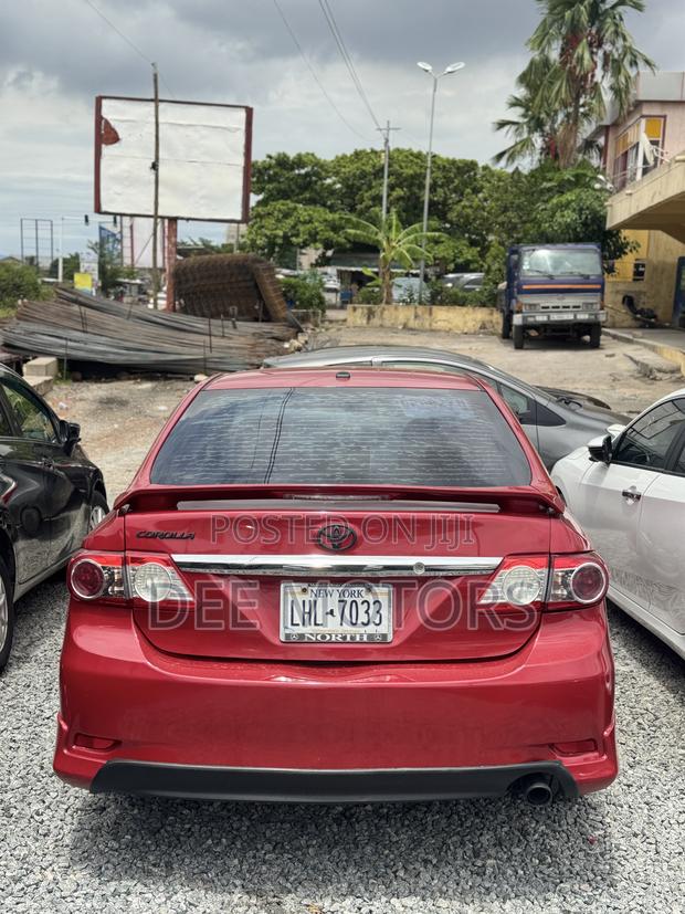 Toyota Corolla S Special Edition 4dr Sedan (1.8L 4cyl 4A) 2013 Red