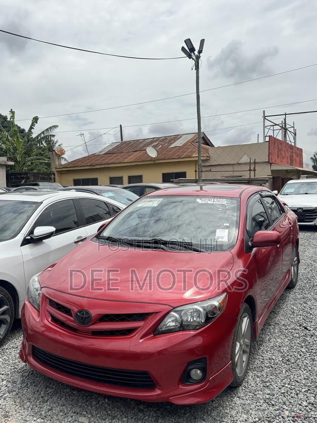 Toyota Corolla S Special Edition 4dr Sedan (1.8L 4cyl 4A) 2013 Red