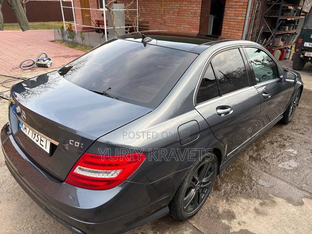 Mercedes-Benz C220 2013 Gray