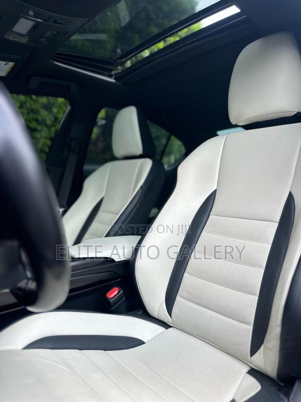 Lexus IS 2022 Black