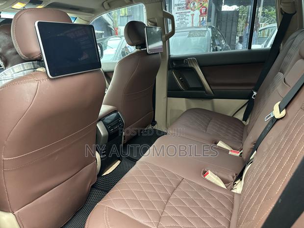 Toyota Land Cruiser Prado 2017 Gray