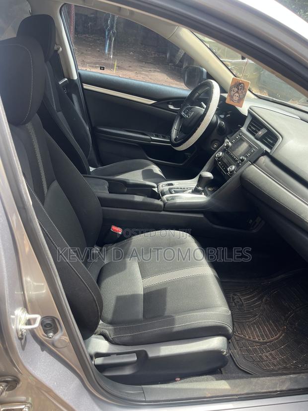 Honda Civic EX 4dr Sedan (2.0L 4cyl) 2017 Silver