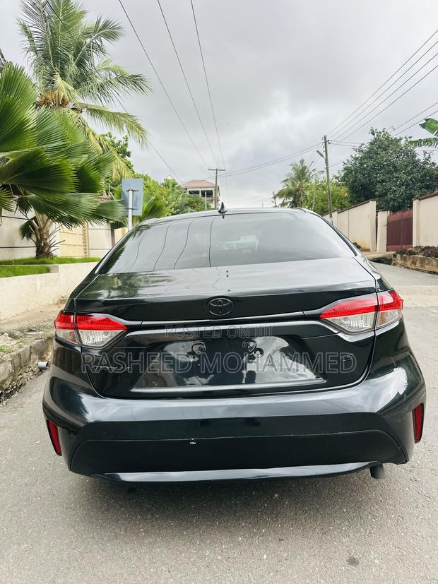 Toyota Corolla LE 2021 Black