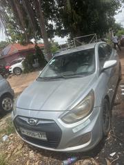 Hyundai Accent SE 2013 Silver for sale