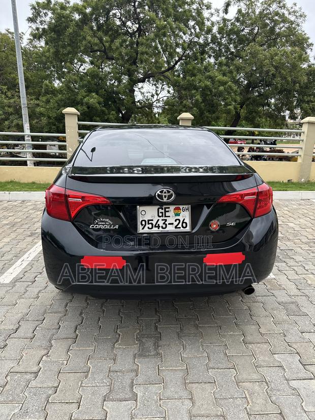 Toyota Corolla SE 4dr Sedan (1.8L 4cyl CVT) 2017 Black