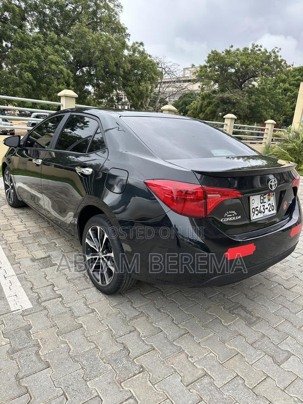 Toyota Corolla SE 4dr Sedan (1.8L 4cyl CVT) 2017 Black