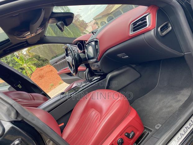 Maserati Ghibli S GranLusso RWD 2019 Black