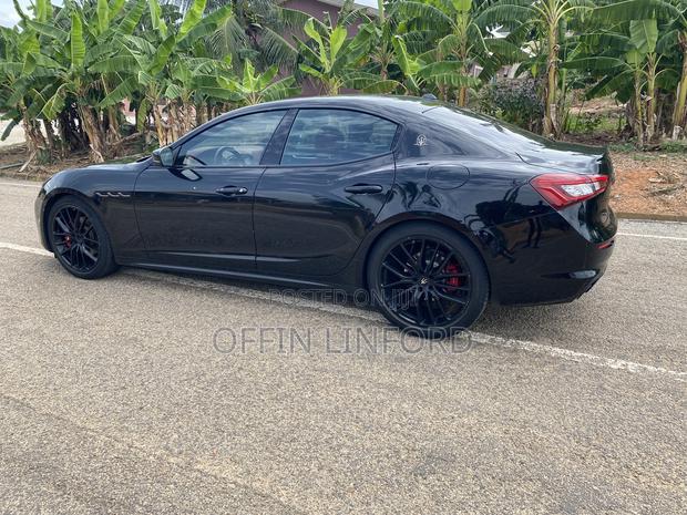 Maserati Ghibli S GranLusso RWD 2019 Black