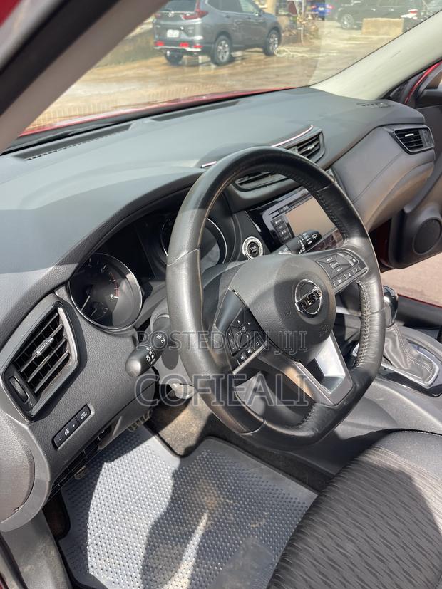 Nissan Rogue SV AWD 2018 Red
