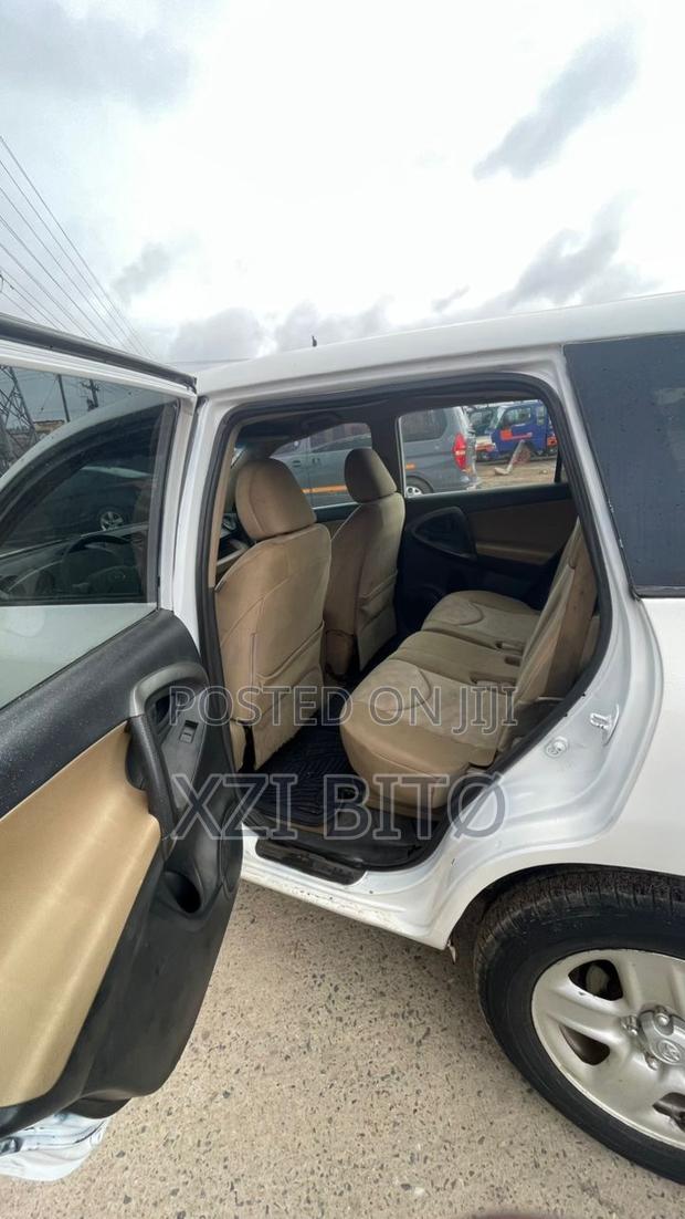 Toyota RAV4 2.5 4x4 2012 Off white