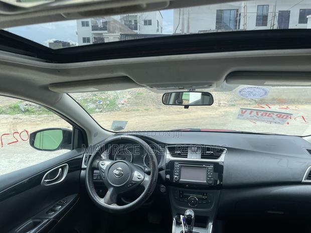 Nissan Sentra 2018 Red